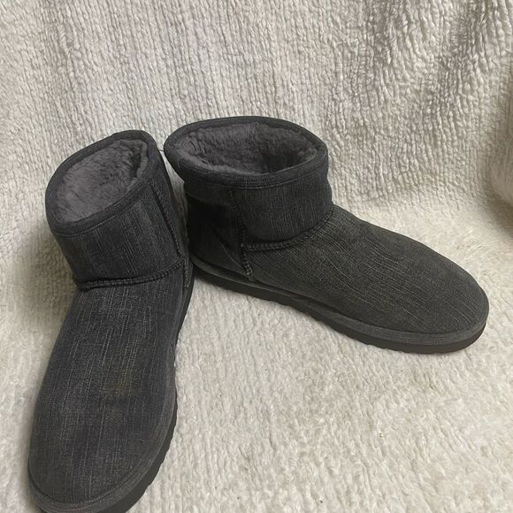 UGG  Men’s Denim Charcoal Gray slip on Ankle Boots fur lining  SZ11